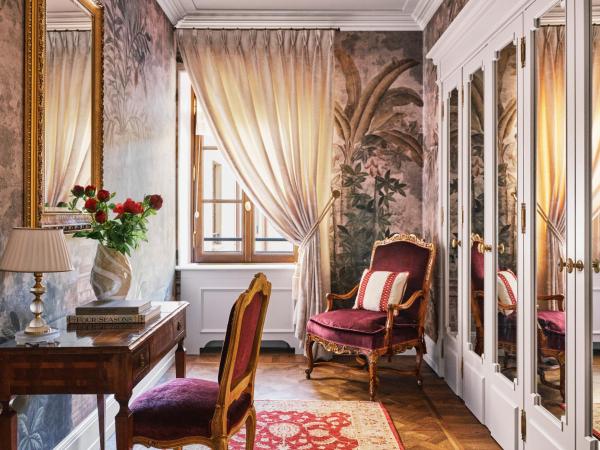 Four Seasons Hotel Firenze : photo 5 de la chambre suite lit king-size présidentielle