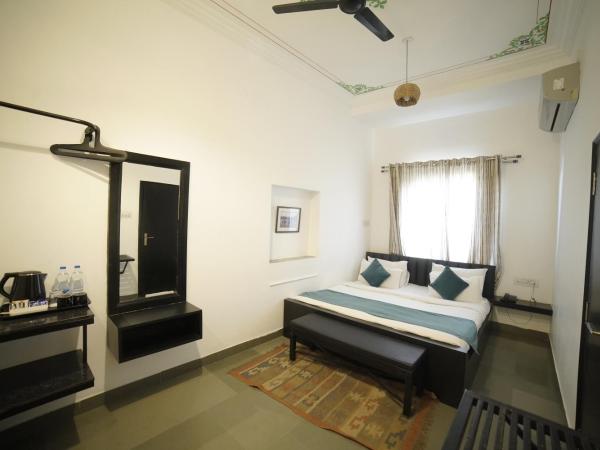 Hotel Banjara Retreat : photo 5 de la chambre suite lit king-size avec balcon