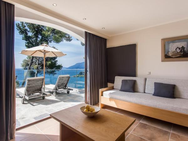 Corfu Holiday Palace : photo 6 de la chambre kalotheatis two-bedroom bungalow sea view