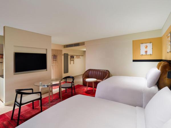 Moxy Seoul Myeongdong : photo 3 de la chambre chambre familiale - vue sur ville