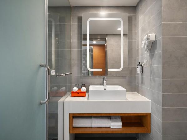 Holiday Inn Express Chengdu Airport Zone(Chengdu Shuangliu International Airport Branch), an IHG Hotel : photo 5 de la chambre standard king room with extra floor space