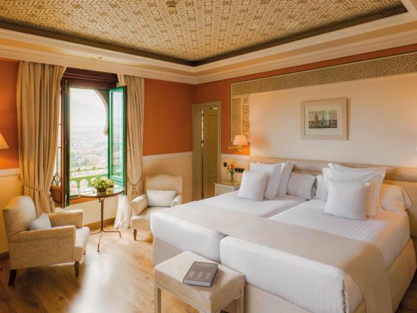 Alhambra Palace Hotel : photo 2 de la chambre chambre lits jumeaux classique avec 1 lit simple d'appoint - vue sur ville - non-fumeurs