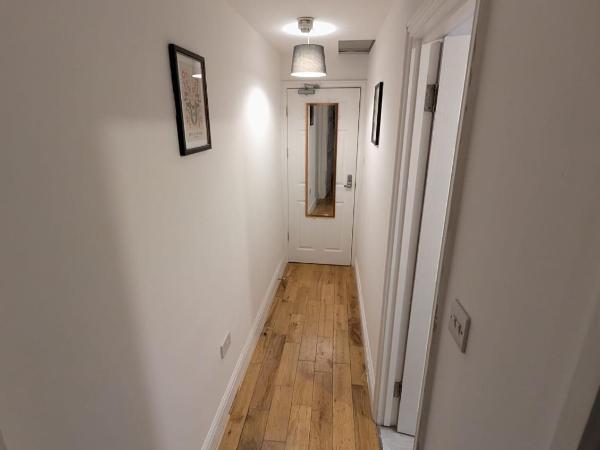 London En-suite Double Rooms - Leytonstone E11 : photo 2 de la chambre chambre double avec salle de bains privative