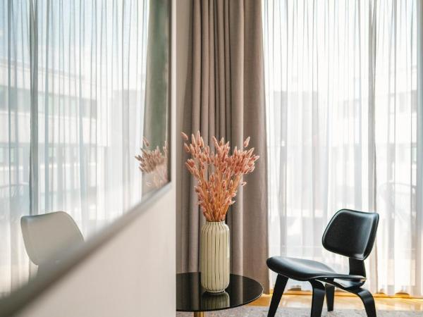 Lendhotel : photo 3 de la chambre chambre double deluxe avec balcon