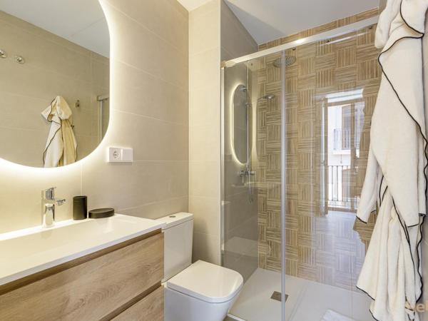 Cervantes Suites by Helo : photo 3 de la chambre appartement avec balcon