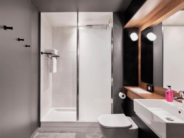 Moxy Amiens : photo 1 de la chambre chambre lits jumeaux cosy