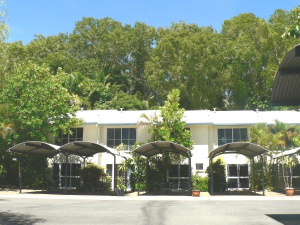 Mango Tree Holiday Apartments : photo 5 de la chambre villa 2 chambres :