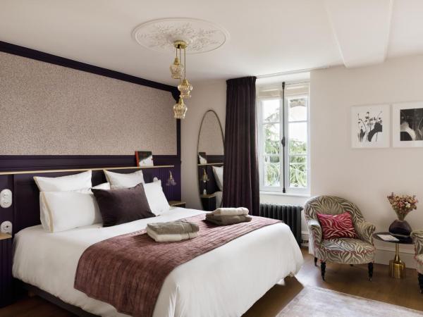 Clos du Cèdre - Maison et chambres d'Hôtes à Dinan : photo 2 de la chambre chambre lit king-size supérieure