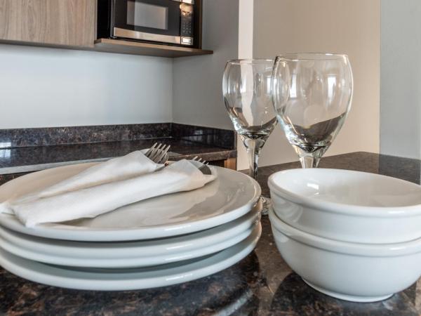 Atrium Hotel Vancouver : photo 6 de la chambre suite lit king-size