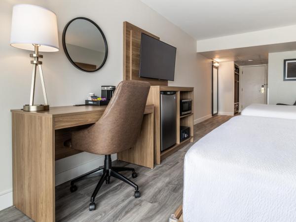 Atrium Hotel Vancouver : photo 4 de la chambre chambre standard avec 2 lits queen-size