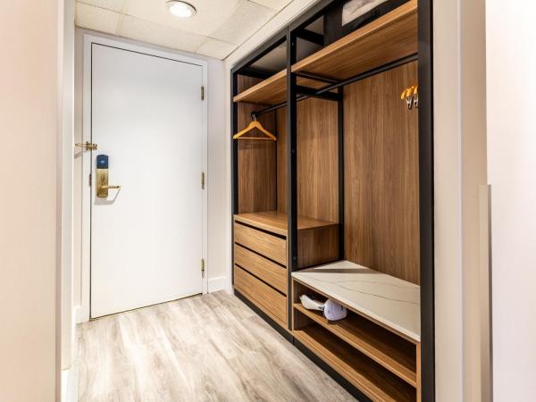 Atrium Hotel Vancouver : photo 10 de la chambre chambre avec 2 lits queen-size - sans vue