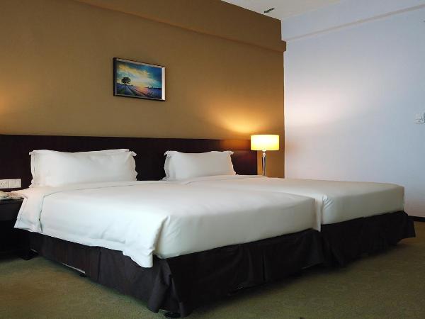 Pan Borneo Hotel Kota Kinabalu : photo 2 de la chambre city view /mountain view room