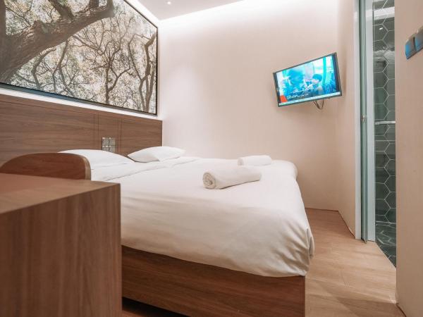 L Hotel at Bugis Ville : photo 3 de la chambre superior twin, no window