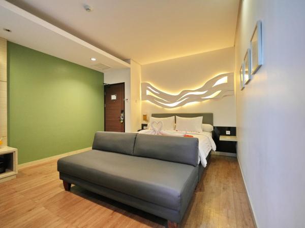 Bonnet Hotel Surabaya : photo 1 de la chambre chambre lit king-size deluxe
