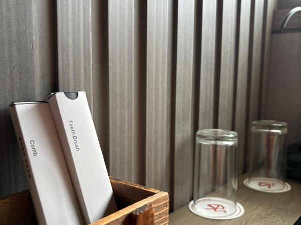 SPA Shalom Suites : photo 5 de la chambre chambre double avec salle de bains privative