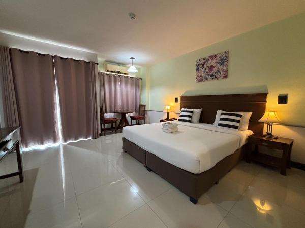 Sutus Court 1 : photo 7 de la chambre chambre double standard