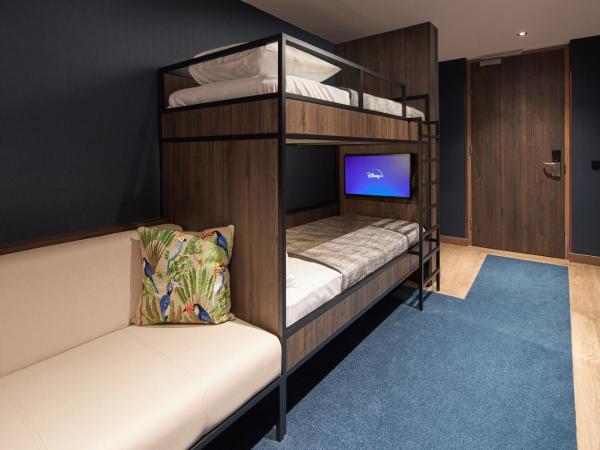 Van der Valk Hotel Haarlem : photo 5 de la chambre chambre familiale supérieure