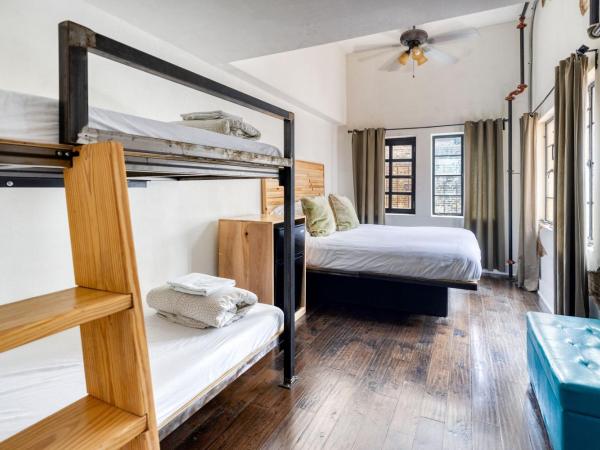 Firehouse Hostel : photo 4 de la chambre suite penthouse