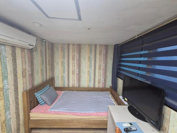 힐링하우스 : photo 3 de la chambre chambre simple avec salle de bains privative