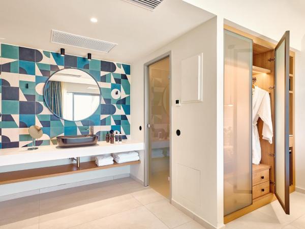 Paralos Kosta Alímia : photo 5 de la chambre chambre double - vue sur mer