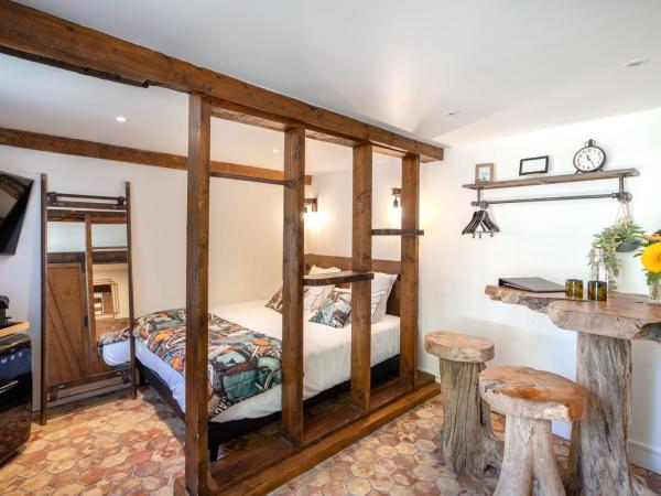 La Maison du Corsaire : photo 2 de la chambre chambre double avec salle de bains privative