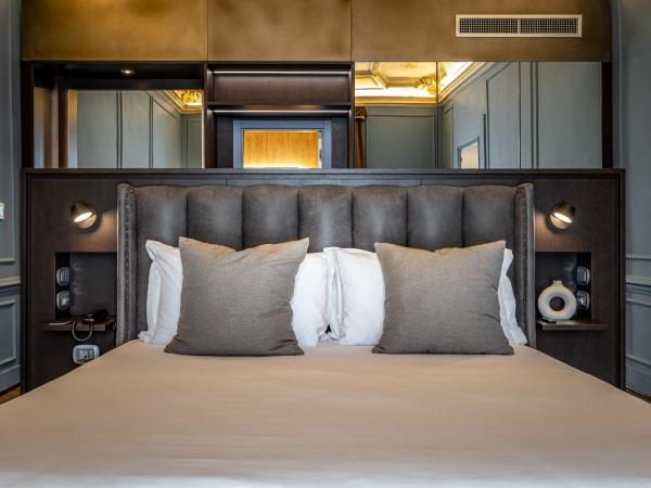 Rivalta Hotel - Alfieri Collezione : photo 7 de la chambre suite présidentielle avec balcon