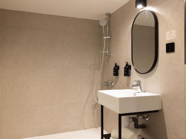 Korner Montmartre : photo 2 de la chambre chambre quadruple