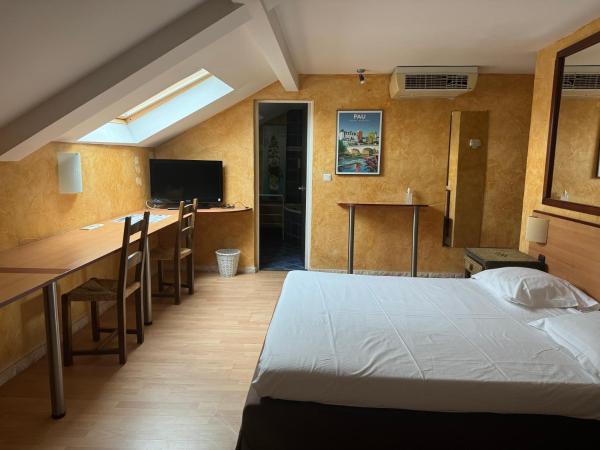 Hôtel Bosquet Pau Centre : photo 10 de la chambre chambre triple grand confort