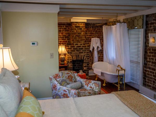 The Gastonian, Historic Inns of Savannah Collection : photo 6 de la chambre the carriage house - superior queen
