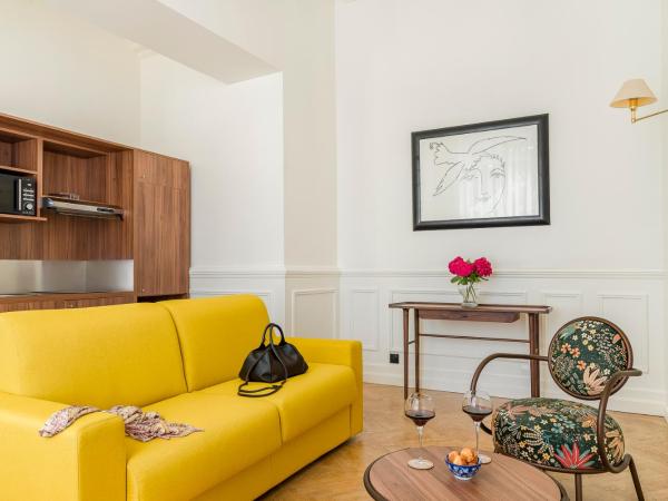 Hôtel de la Poste : photo 4 de la chambre appartement - rez-de-chaussée