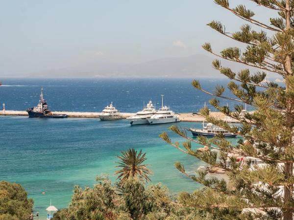 Rania Apartments Sea View : photo 2 de la chambre chambre quadruple classique