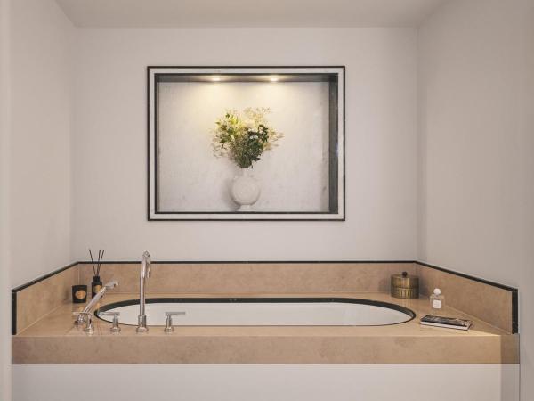 Airelles Château de la Messardière : photo 9 de la chambre villa avec piscine privée