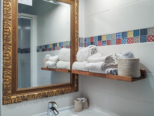 The Originals Boutique, Clair Hôtel, Martigues : photo 4 de la chambre tradition double room 12m