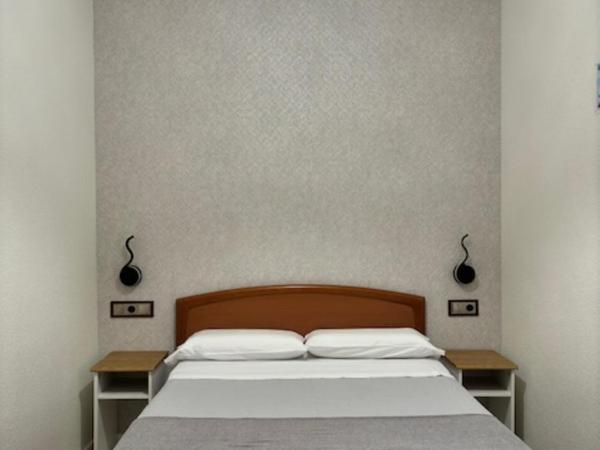 Pensión Numancia : photo 2 de la chambre chambre simple avec salle de bains privative