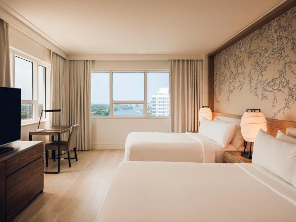 Nobu Hotel Miami Beach : photo 1 de la chambre suite junior avec 2 lits queen-size - vue sur baie