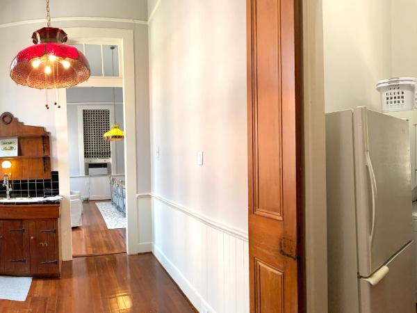 French Quarter Lanaux Mansion Bed and Breakfast : photo 6 de la chambre chambre lit king-size deluxe