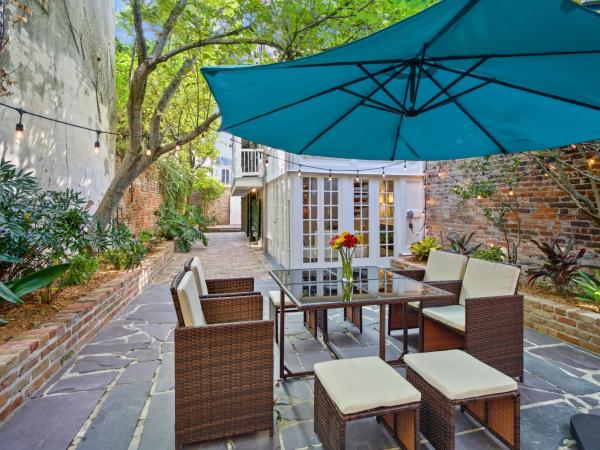 French Quarter Lanaux Mansion Bed and Breakfast : photo 6 de la chambre bungalow deluxe - vue sur jardin