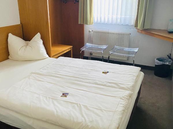 Hotel Christina : photo 9 de la chambre chambre lit queen-size 