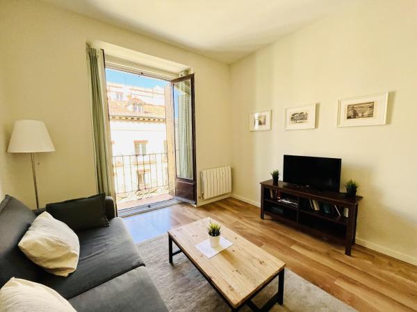 Luxury Apartment in Historic Center : photo 3 de la chambre appartement 2 chambres avec balcon