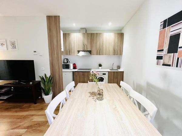 Luxury Apartment in Historic Center : photo 8 de la chambre appartement 2 chambres deluxe avec balcon