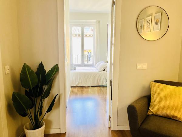 Luxury Apartment in Historic Center : photo 9 de la chambre appartement 2 chambres deluxe avec balcon