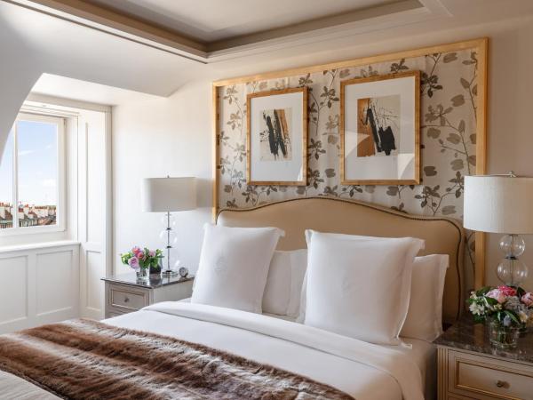 Four Seasons Hotel des Bergues Geneva : photo 7 de la chambre suite junior 2 lits jumeaux mansardée