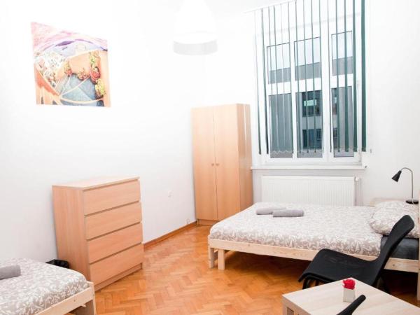İonia-Stary Rynek : photo 3 de la chambre chambre triple basique avec salle de bains commune