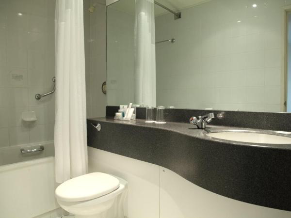 Holiday Inn Cardiff City, an IHG Hotel : photo 4 de la chambre chambre double standard - non-fumeurs