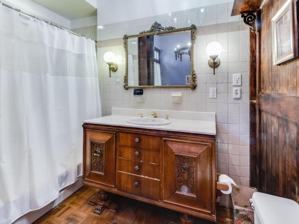 Royal Barracks Guest House : photo 4 de la chambre chambre lit queen-size