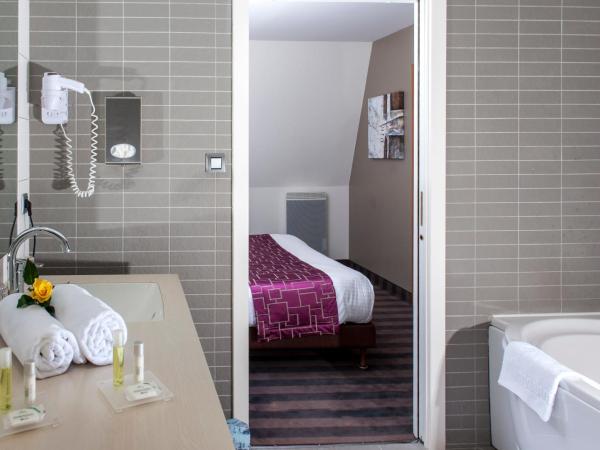 Brit Hotel Belfort Centre-Le Boreal : photo 2 de la chambre suite