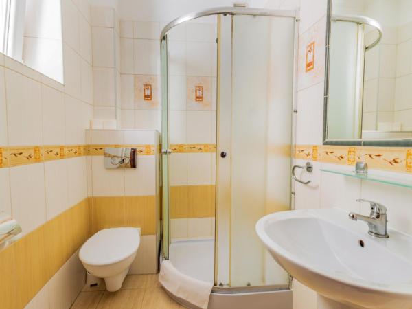 Noclegi Stadion Bed & Breakfast : photo 5 de la chambre economy triple studio with kitchenette