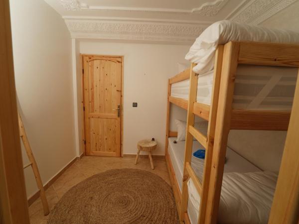 Waves Hunter Surf House : photo 4 de la chambre lit dans dortoir pour femmes de 6 lits