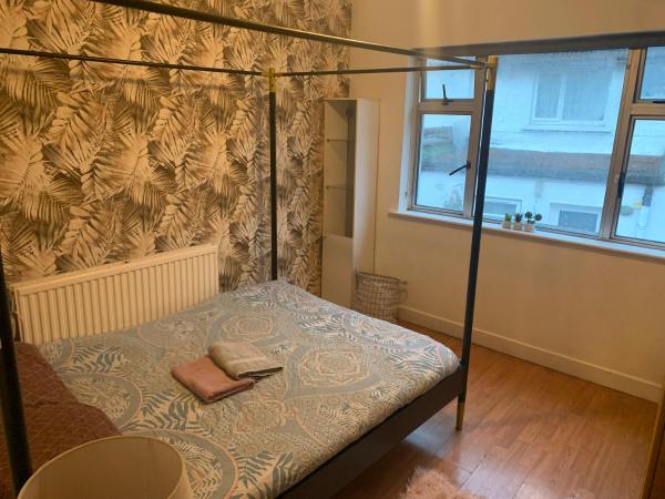 wake up with 2 cats on your face : photo 6 de la chambre chambre double