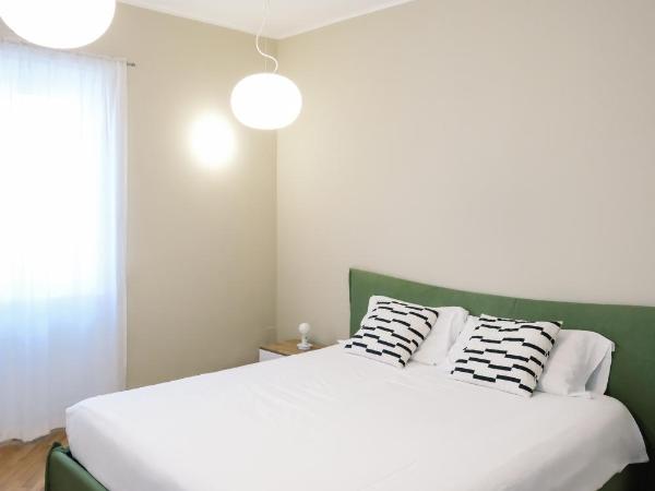 Flora Inn Scotti's House - Due passi in centro : photo 2 de la chambre chambre double avec salle de bains privative